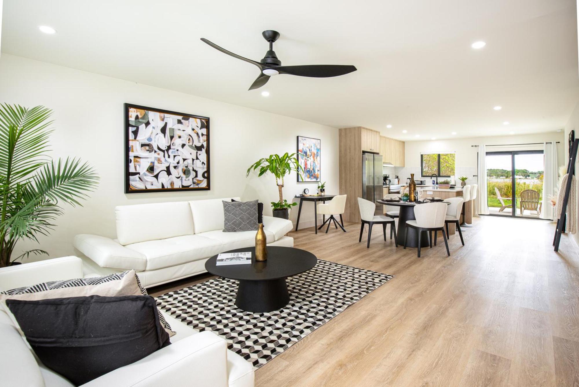 Black Vanilla - Stylish Symphony 3Miles Downtown North North Naples 외부 사진