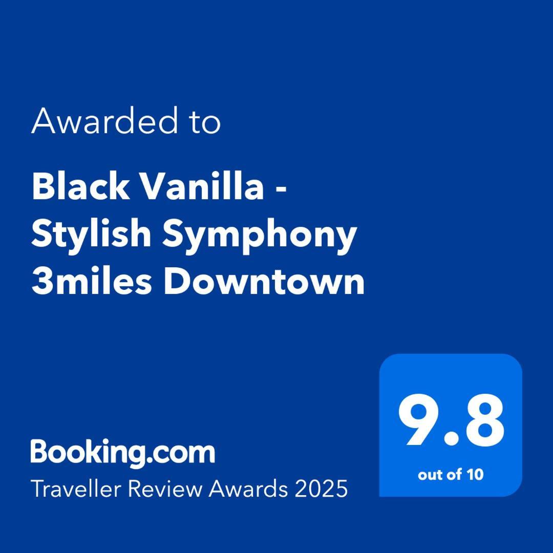Black Vanilla - Stylish Symphony 3Miles Downtown North North Naples 외부 사진